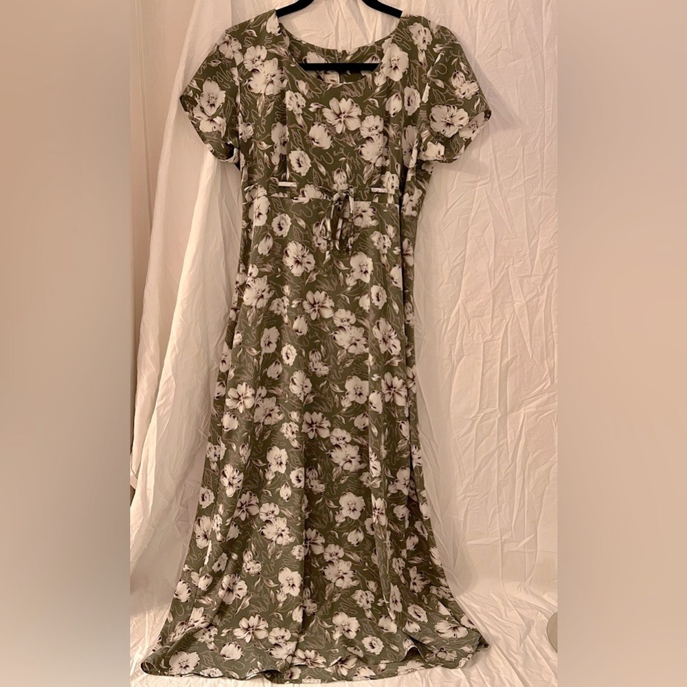 Vintage 90’s Knapp Studio midi dress in green floral size 9